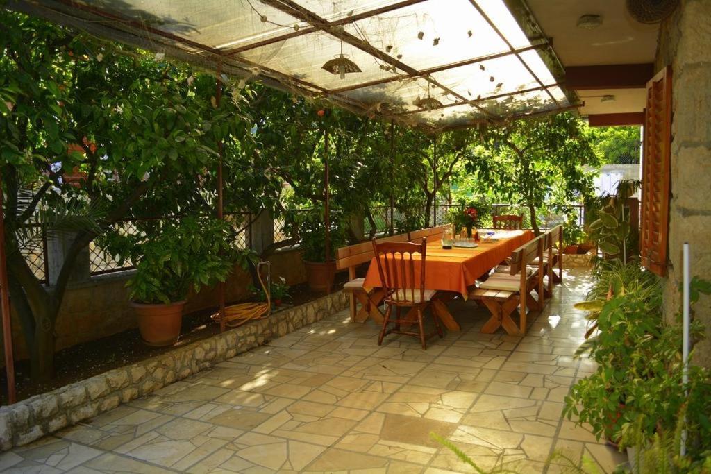 Holiday House With A Parking Space Svirce, Hvar - 17682 Vrbanj Bagian luar foto