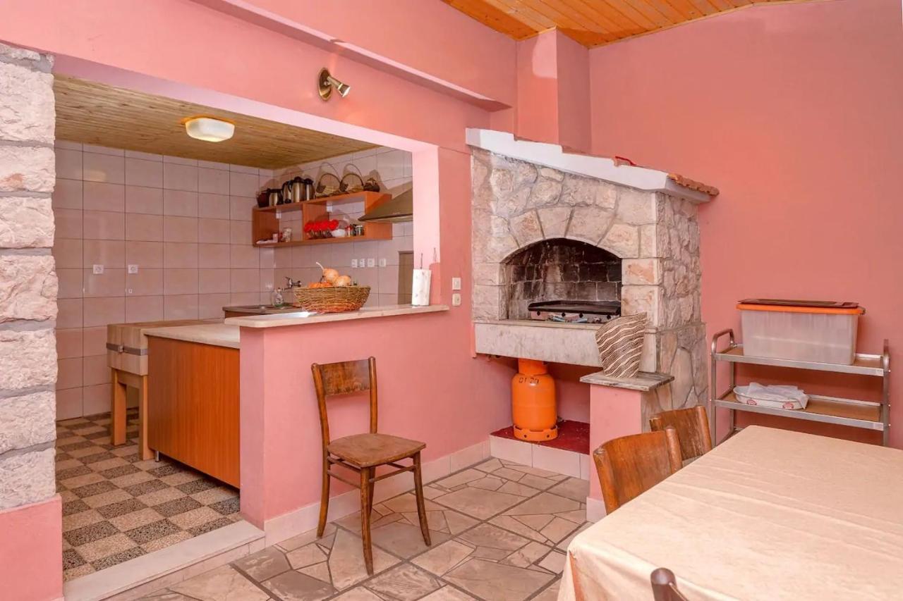 Holiday House With A Parking Space Svirce, Hvar - 17682 Vrbanj Bagian luar foto