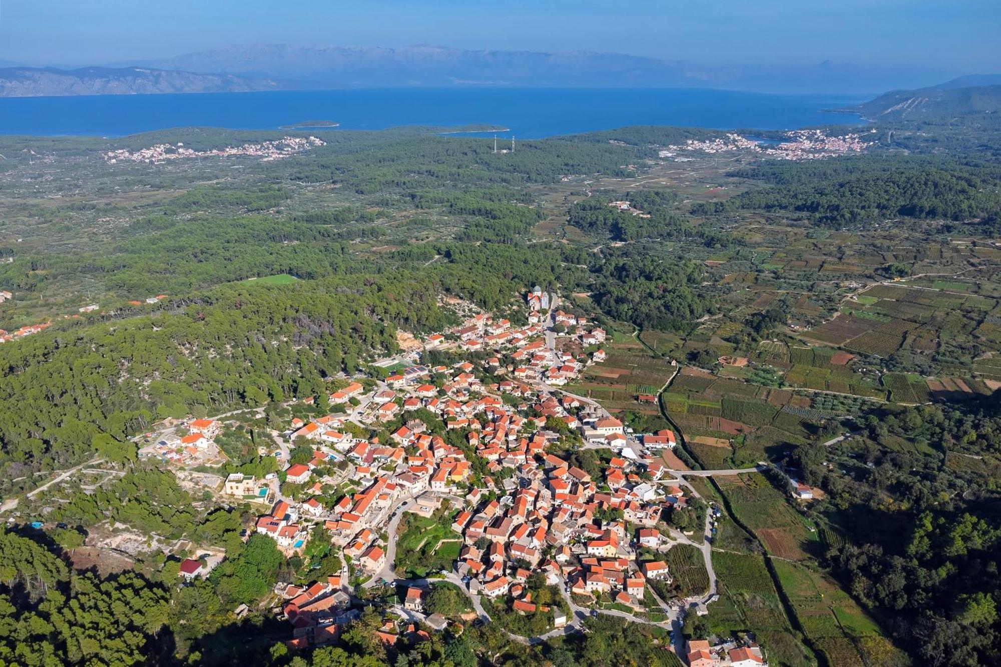 Holiday House With A Parking Space Svirce, Hvar - 17682 Vrbanj Bagian luar foto